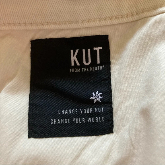 KUT from the Kloth Plus Size Jane Ripped High Rise Short in Ivory  Sz: 24W - Picture 11 of 11